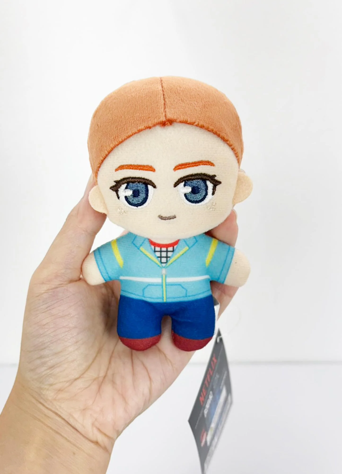 Stranger Things Season 4 - Max Mayfield Mini Plush w/ Spring Clip 4.5" H - Image 3