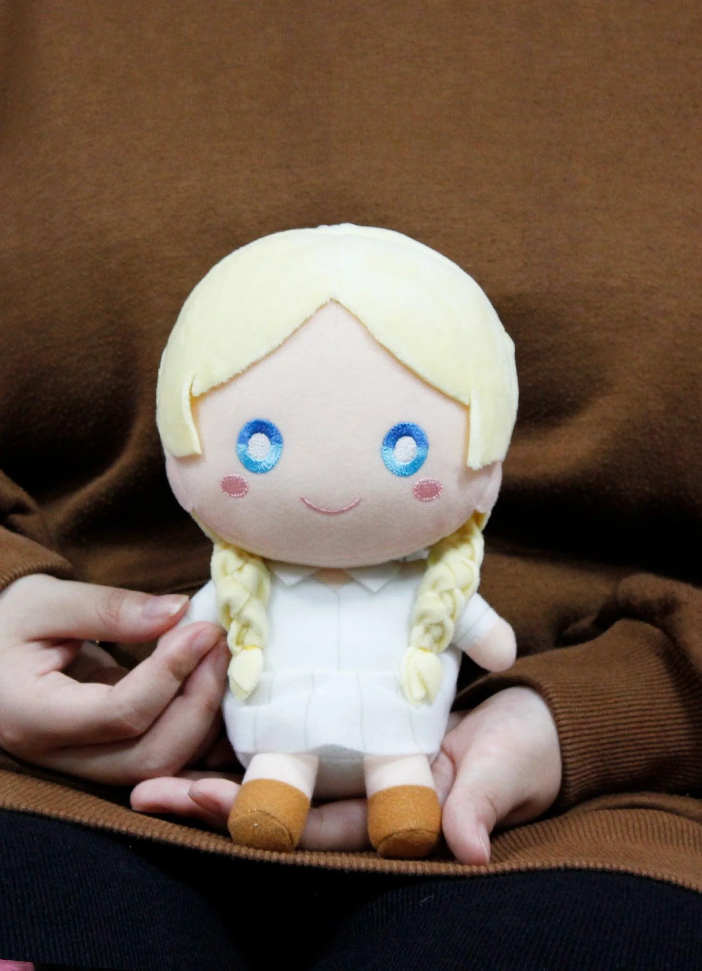 The Promised Neverland - Anna Sitting Pose Plush 7"H - Image 5